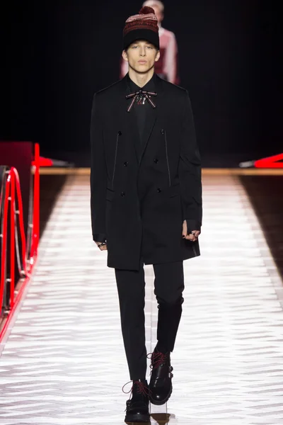 Look 4